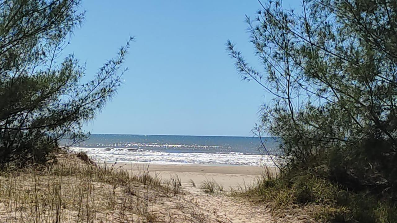 A Casa Amarela - Conforto E Tranquilidade Proximo Ao Mar Balneario Gaivota Eksteriør bilde